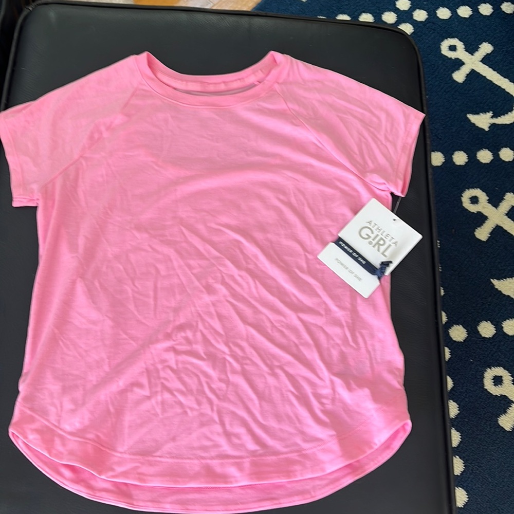 Girls Athleta medium size come back breathable T